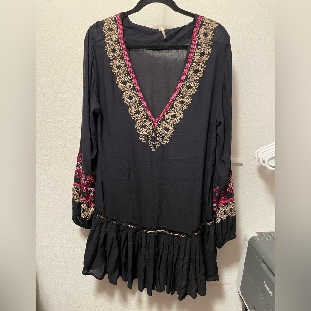 Free People wild One Embroidered Boho Dress Size Small Oversized Black